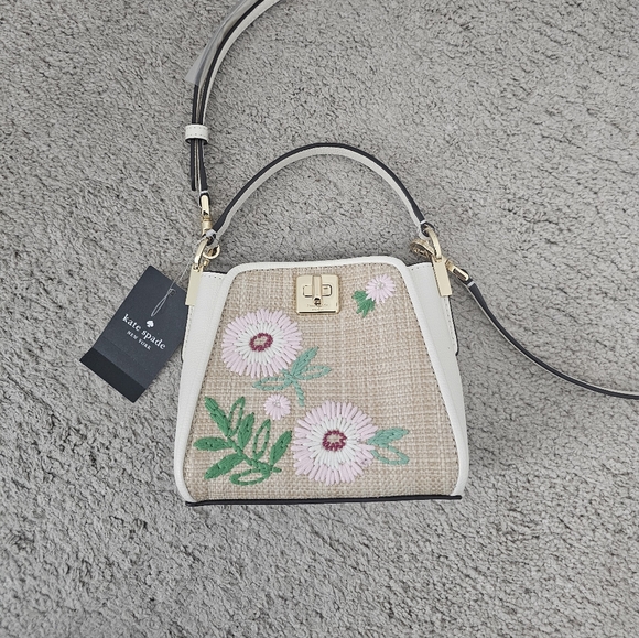 kate spade Handbags - Authentic BNWT Kate Spade Floral Embroidered Bag